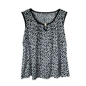 PerSeption Geometric Black and White Sleeveless Top